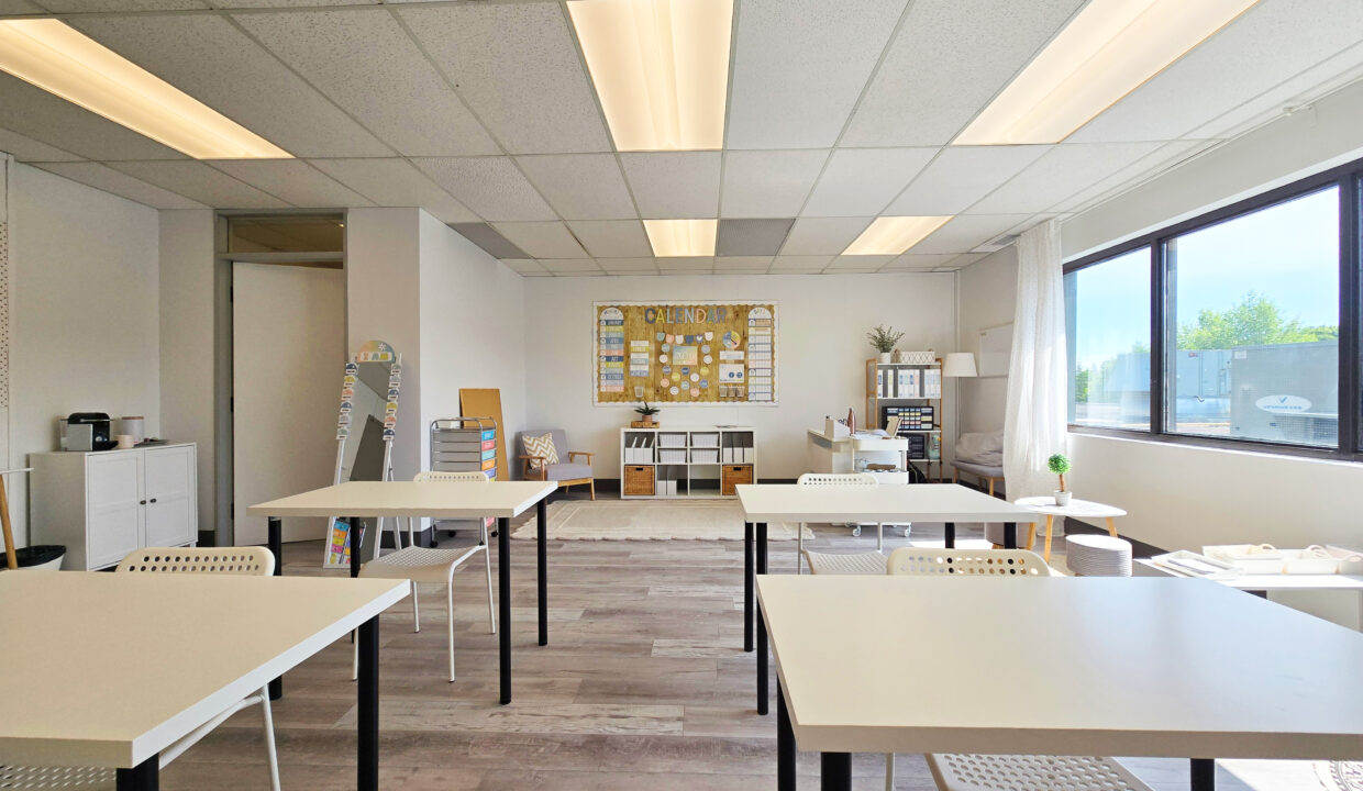 250602-Office-For-Lease