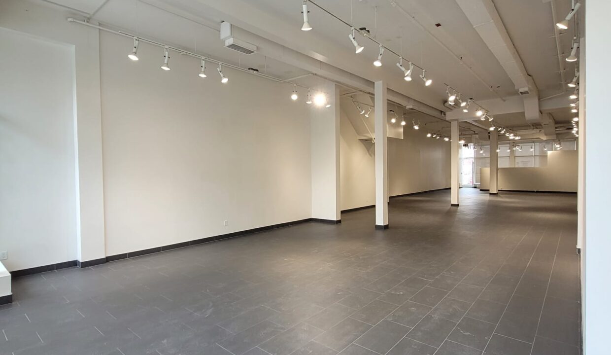 Retail - 85 - Front (4)