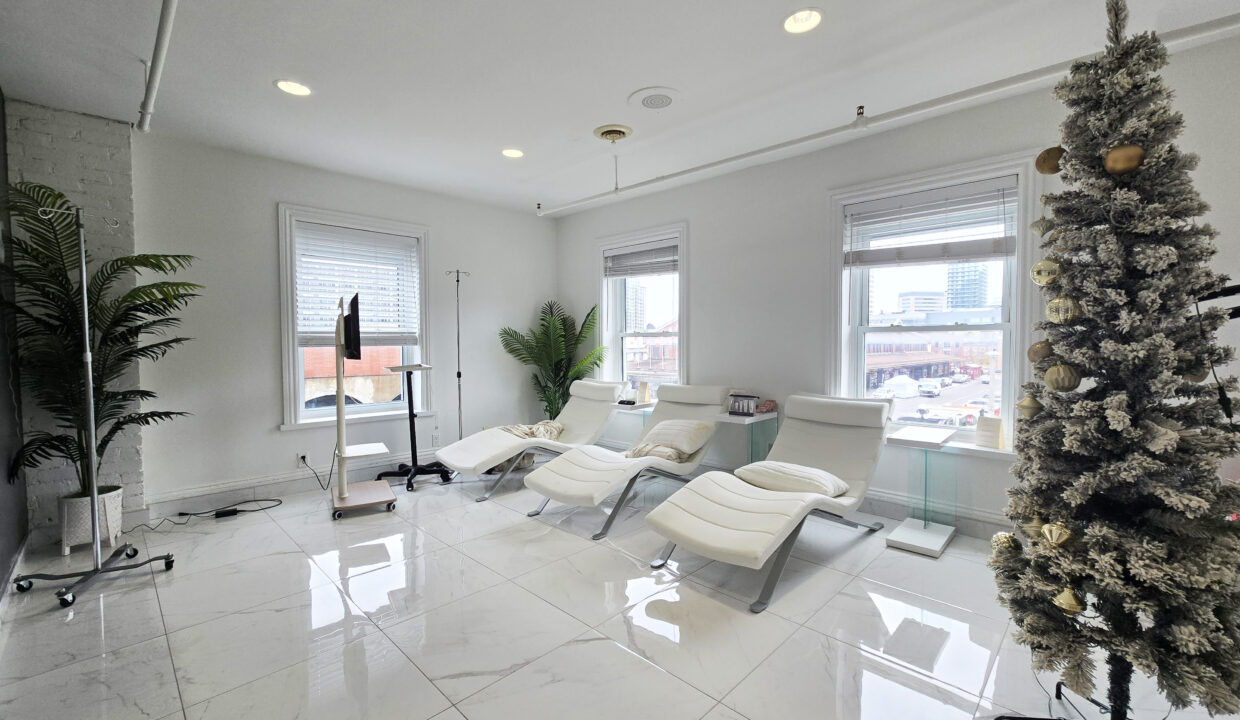 251117-Office-Space-For-Lease-6