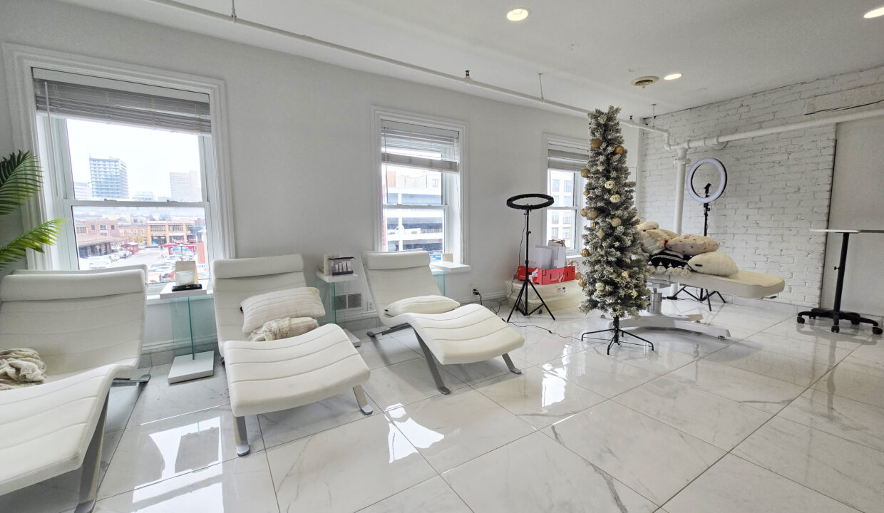 251117-Office-Space-For-Lease-7