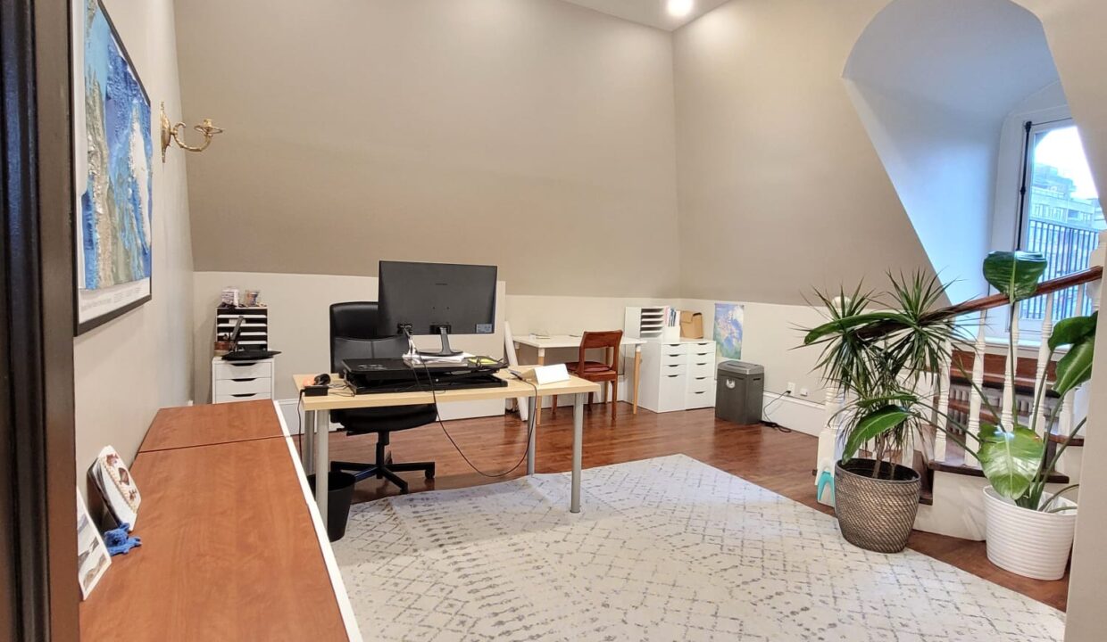 251121 Unit 301 Office 2