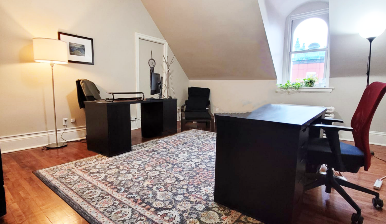 251121 Unit 302 Office 1