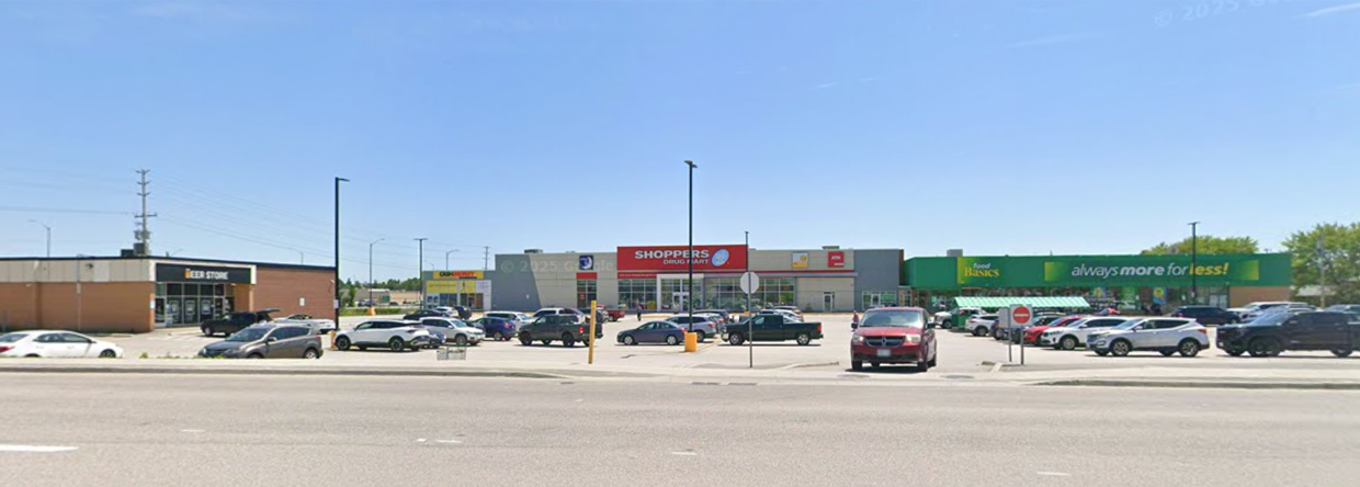 251014 2055 Cassells St - Full Front View of Plaza